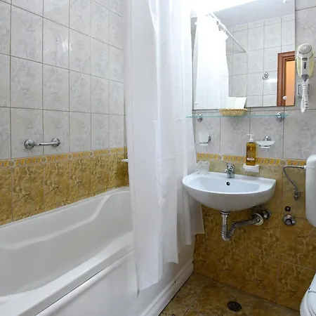 Complex Modern All Inclusive Mamaia Exterior photo
