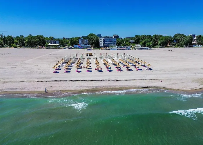 复杂的现代全包式Mamaia